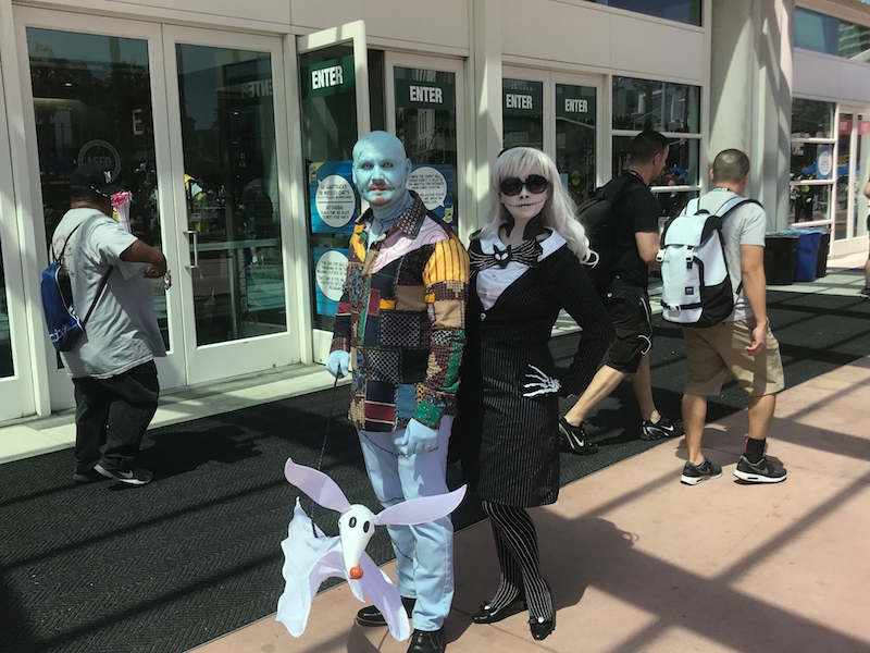Nice gender-swapped cosplay from The Nightmare Before Christmas.
